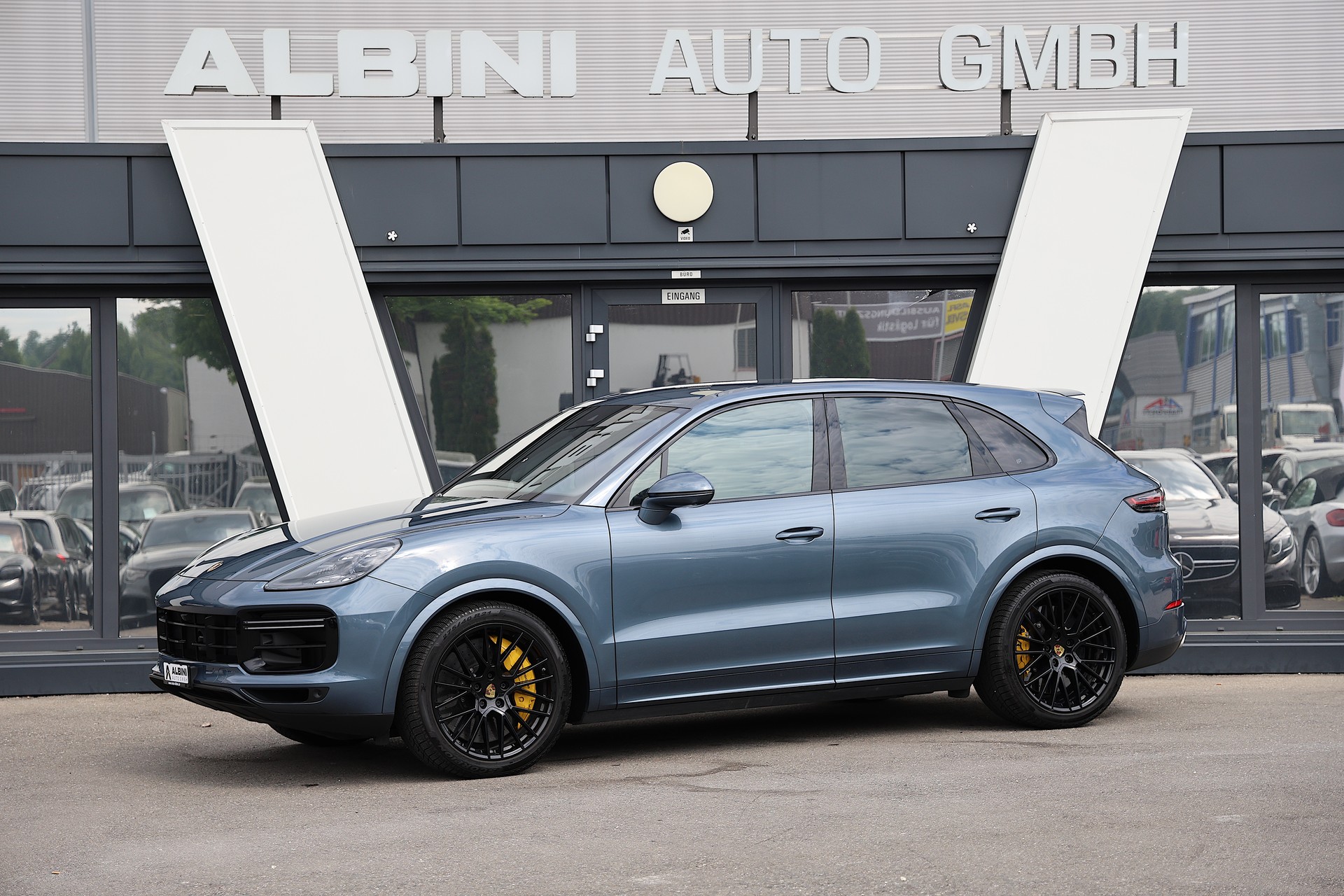 PORSCHE Cayenne Turbo