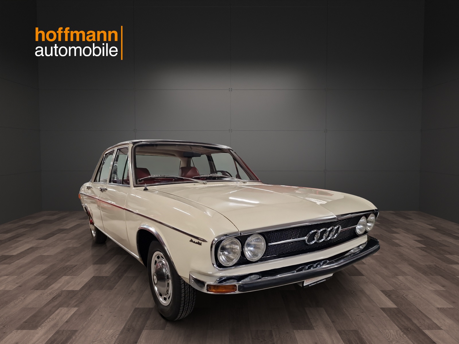 AUDI 100-showroom-element-2