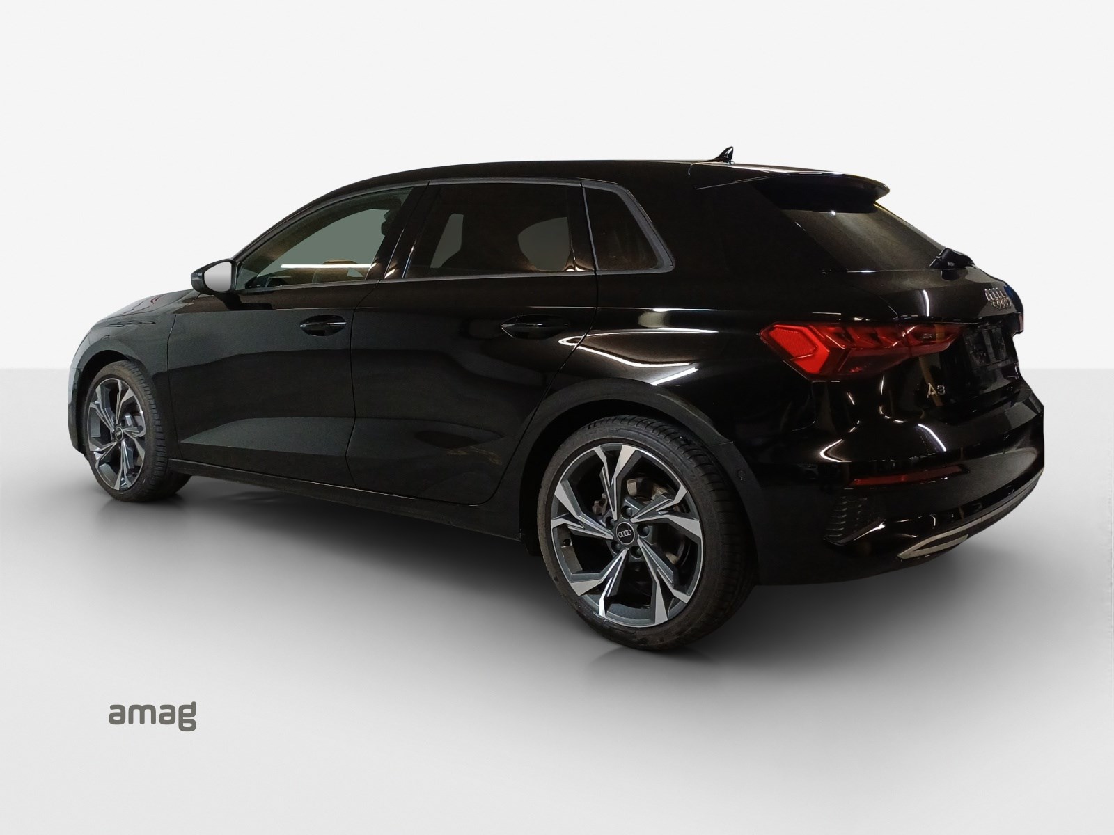 AUDI A3 Sportback 35 TFSI advanced-showroom-element-2