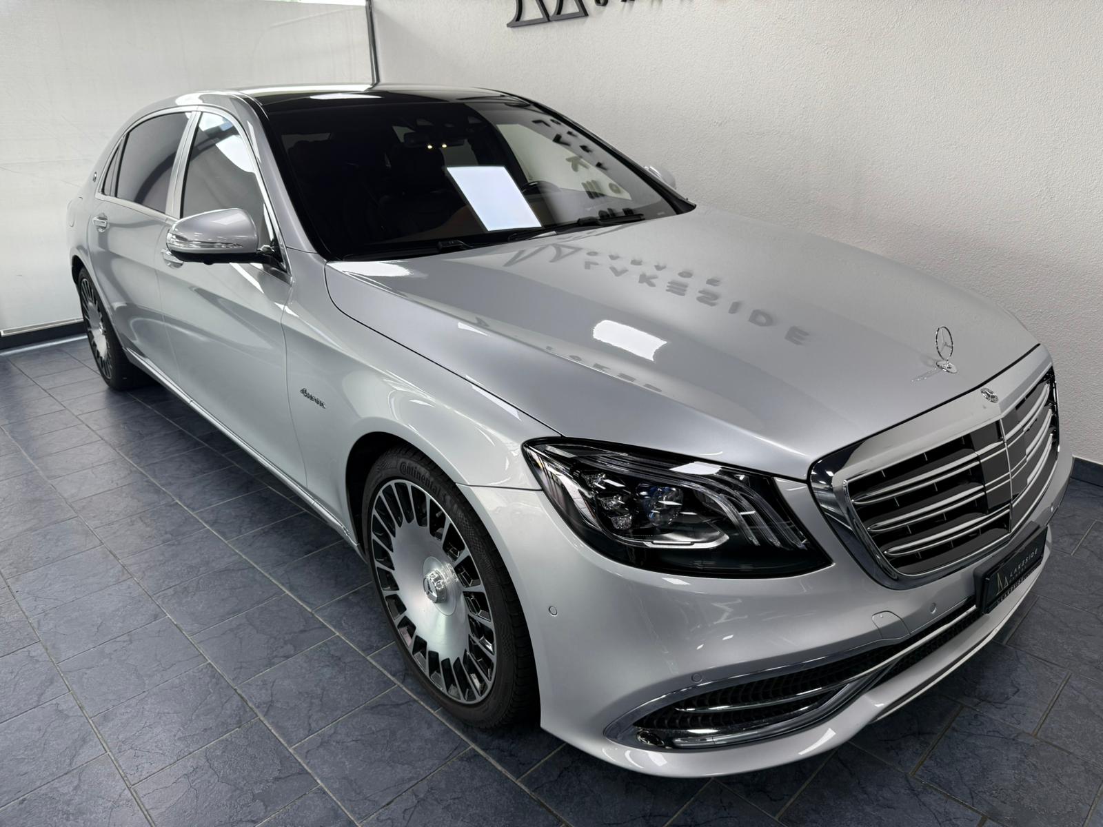 MERCEDES-BENZ S 560 Maybach (Limousine)