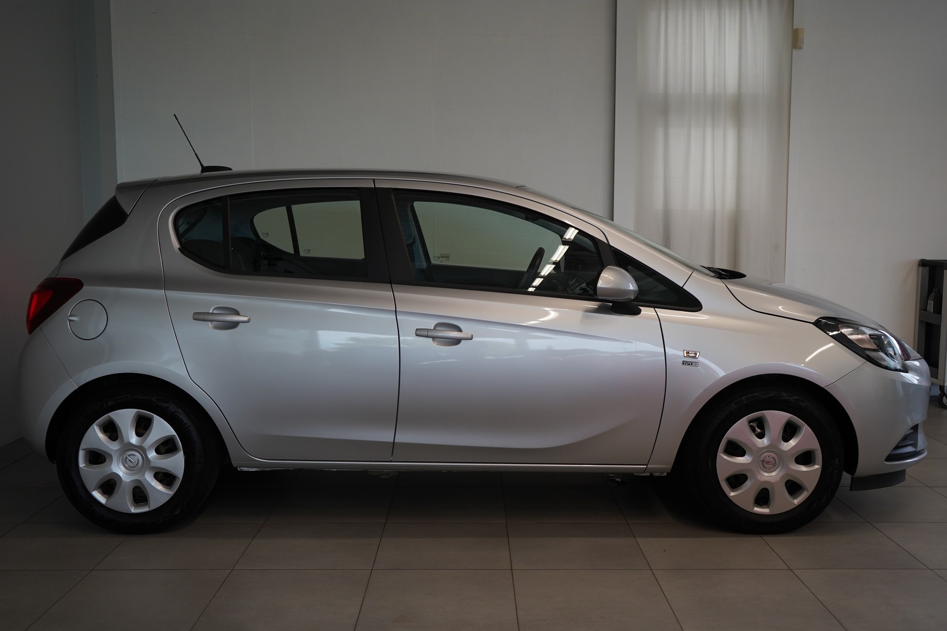 OPEL Corsa 1.0 T EcoT 120 Years Edition-showroom-element-3