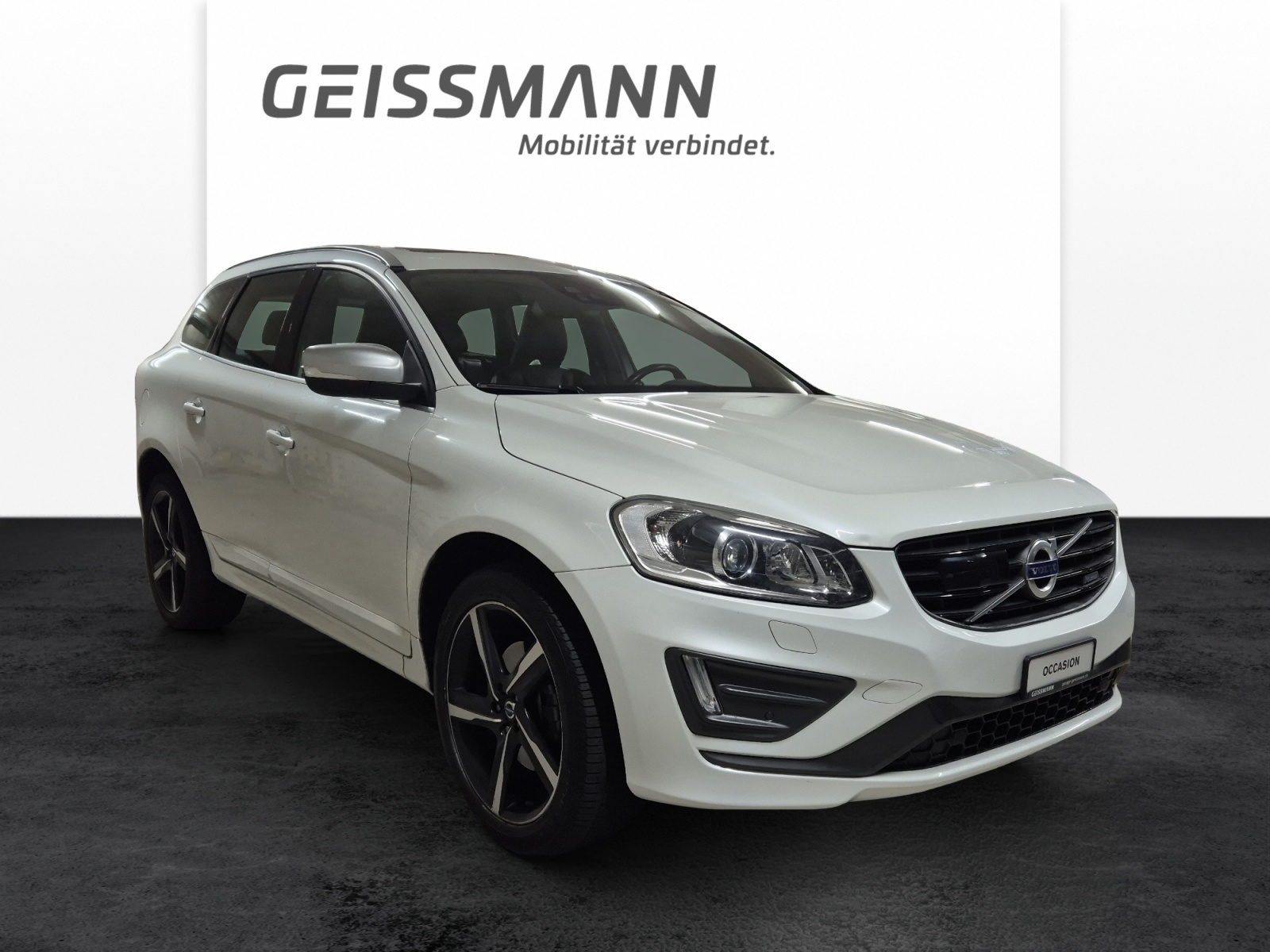 VOLVO XC60 2.4 D4 Summum AWD R-Design R-Design-showroom-element-1