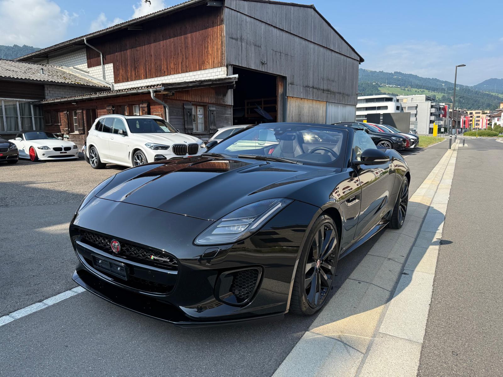 JAGUAR F-Type Convertible 2.0 I4 R-Dynamik Automatik-showroom-element-2