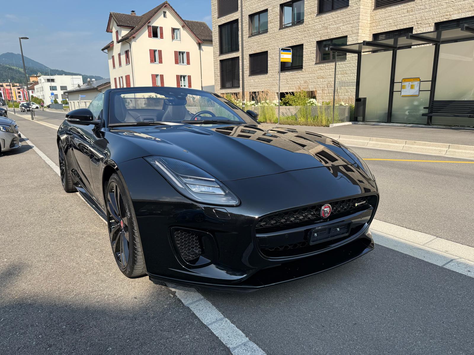 JAGUAR F-Type Convertible 2.0 I4 R-Dynamik Automatik