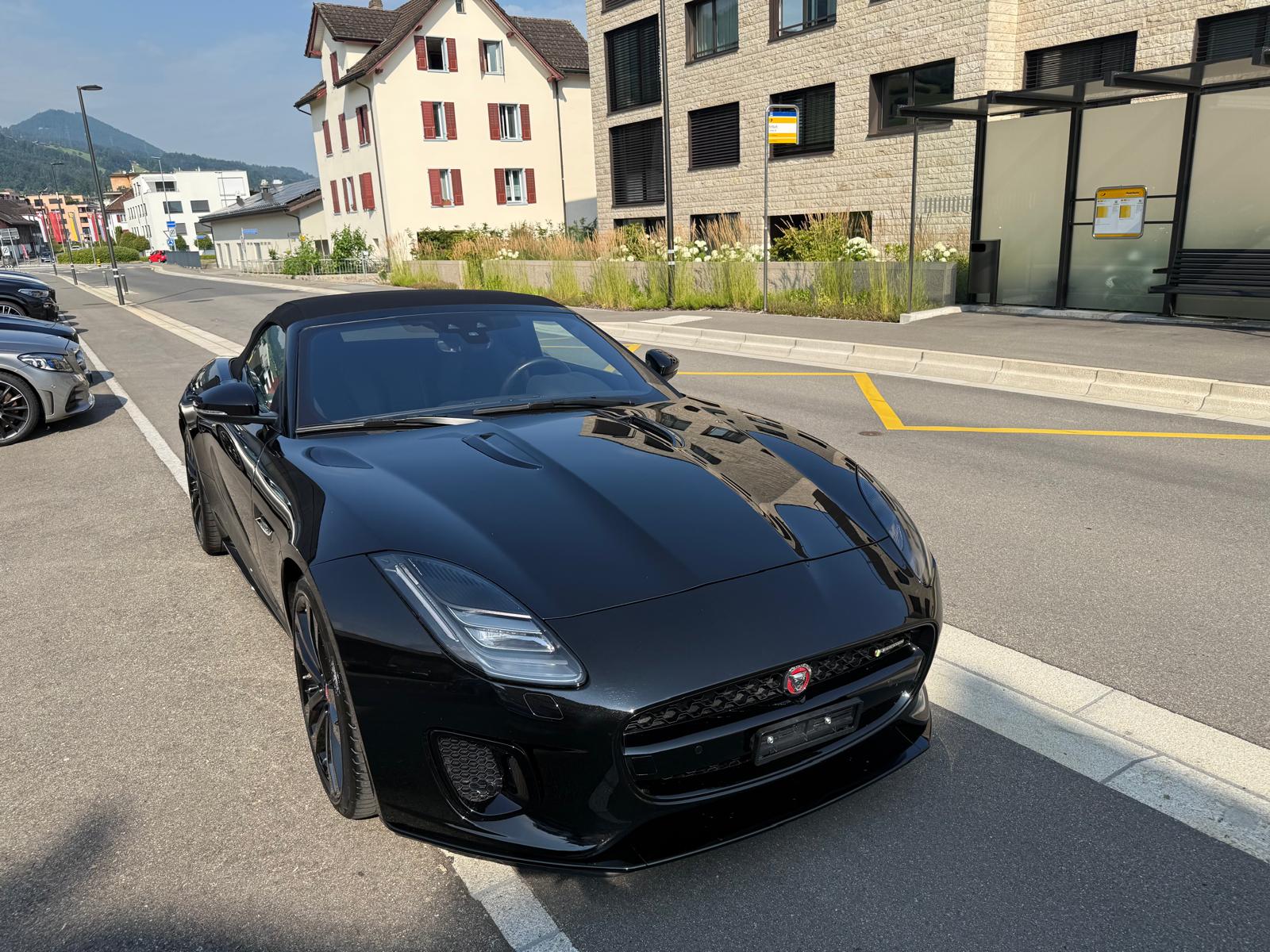 JAGUAR F-Type Convertible 2.0 I4 R-Dynamik Automatik-showroom-element-3