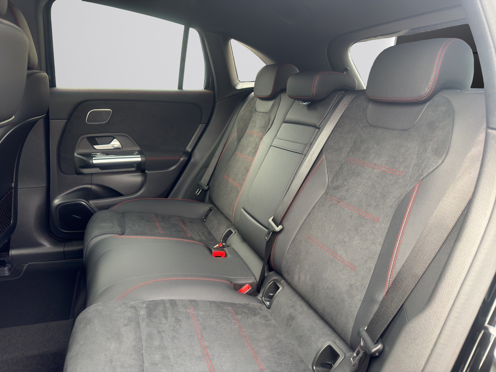 Image MERCEDES-BENZ EQA-350 EQA 350 66,5 kWh 4Matic Excellence