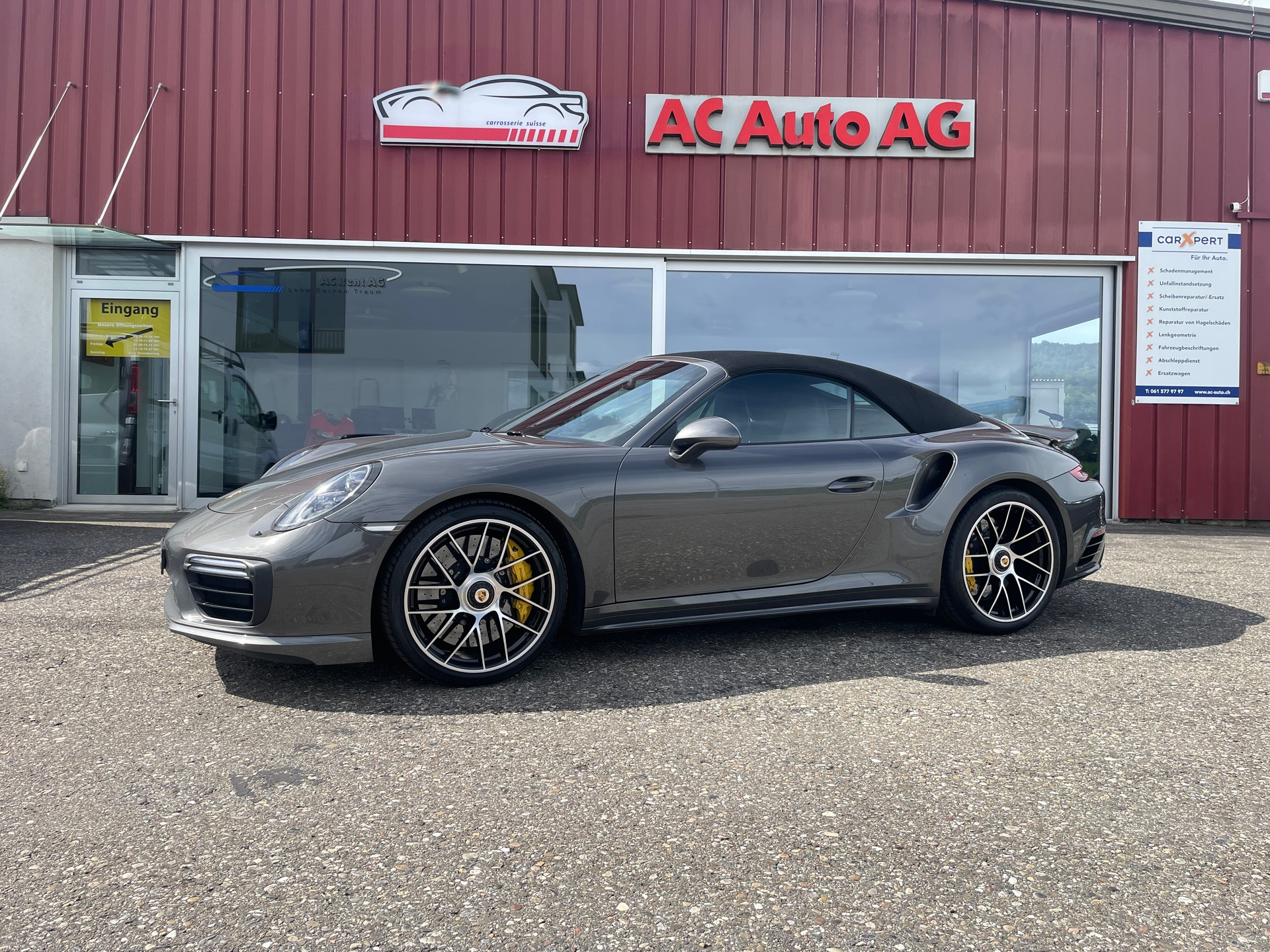 PORSCHE 911 Turbo S Cabrio PDK-showroom-element-1