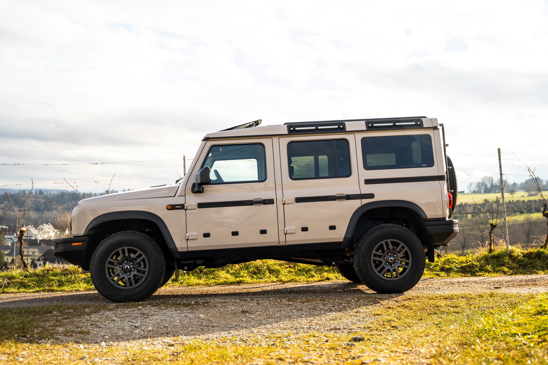INEOS Grenadier 3.0D Fieldmaster Edition-showroom-element-2