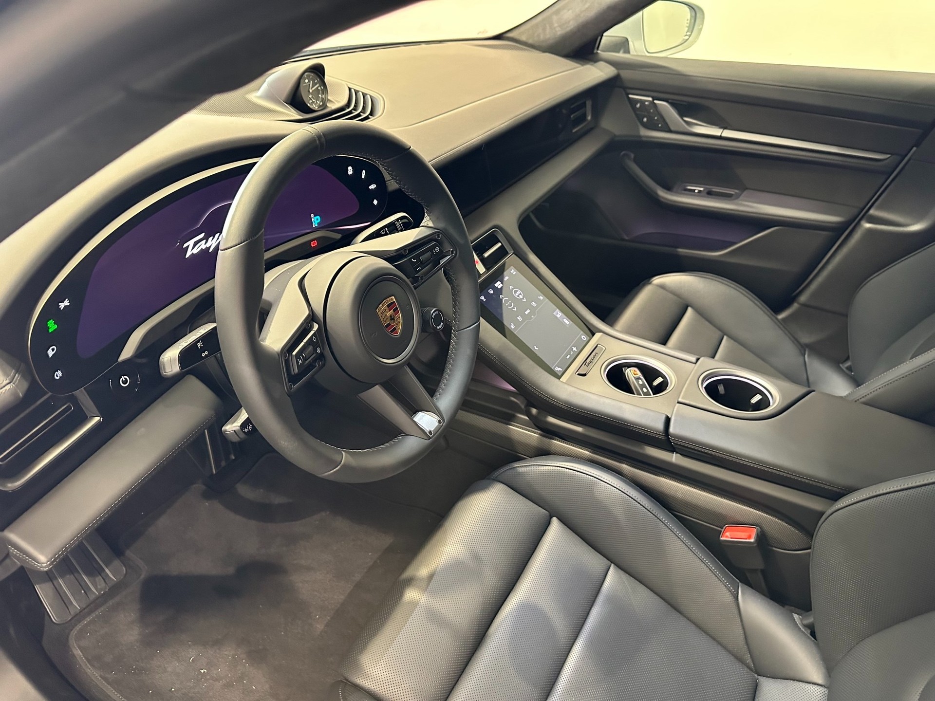 PORSCHE TAYCAN GTS-image-6