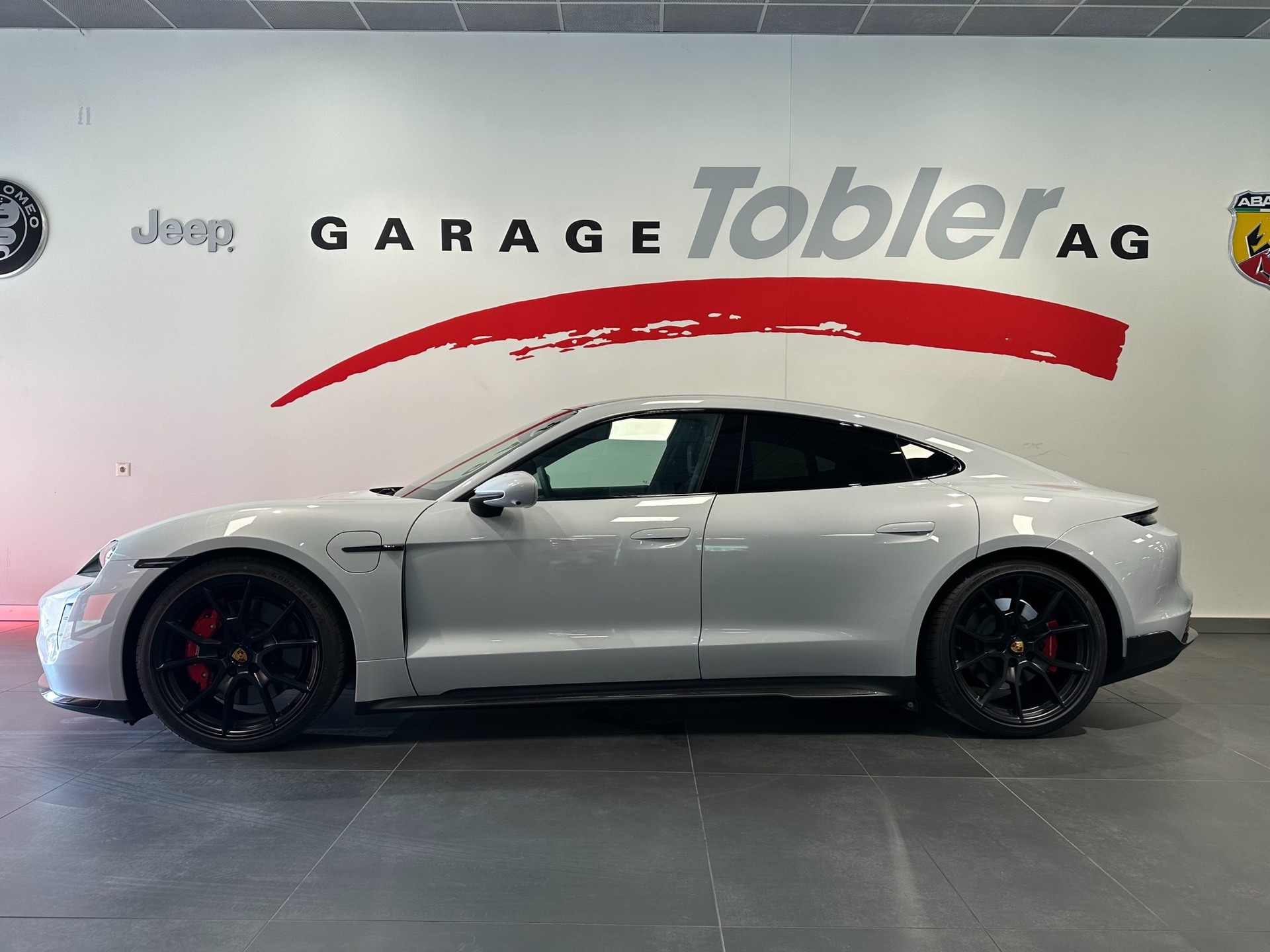 PORSCHE TAYCAN GTS-image-3