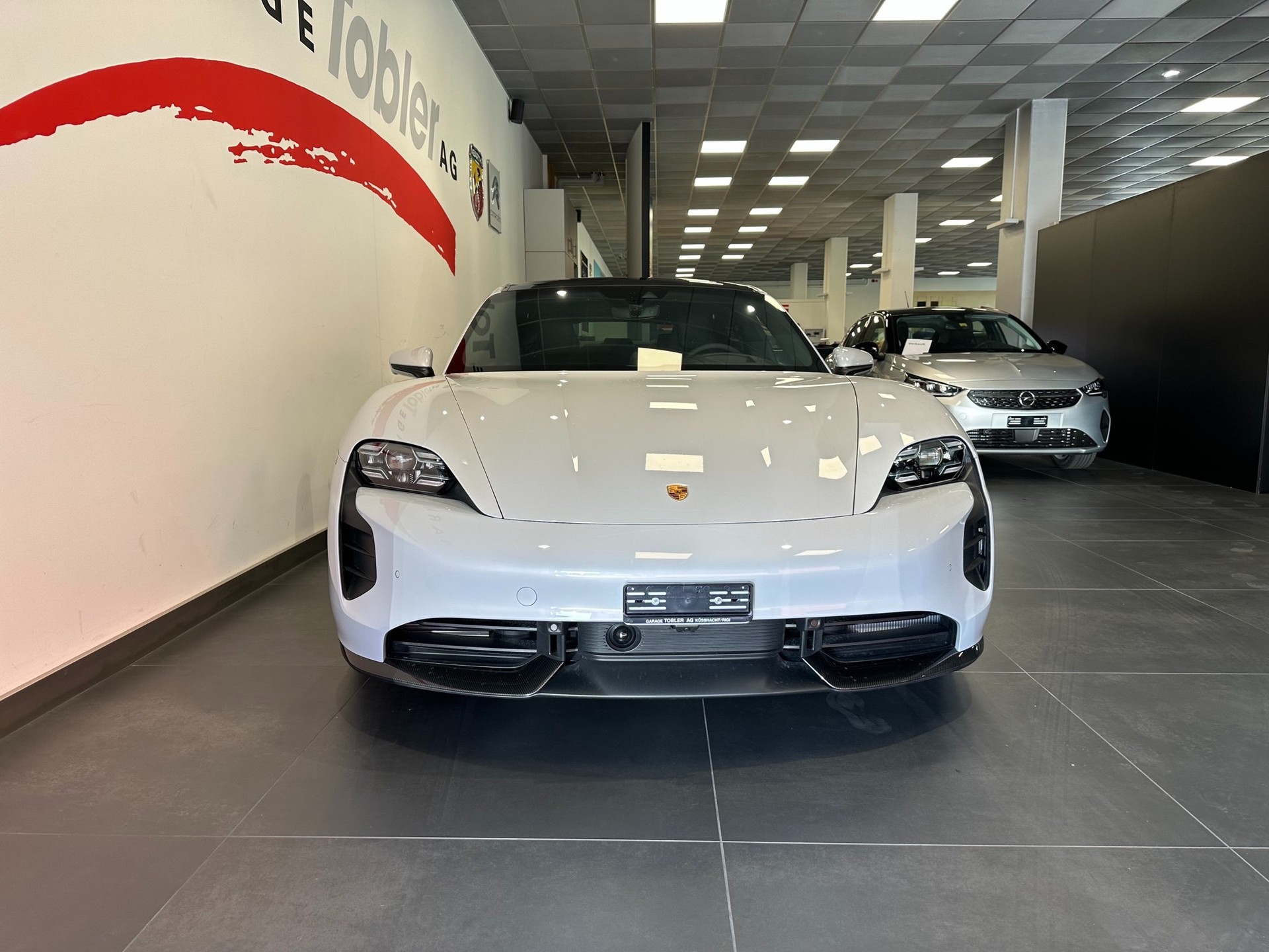 PORSCHE TAYCAN GTS-image-1