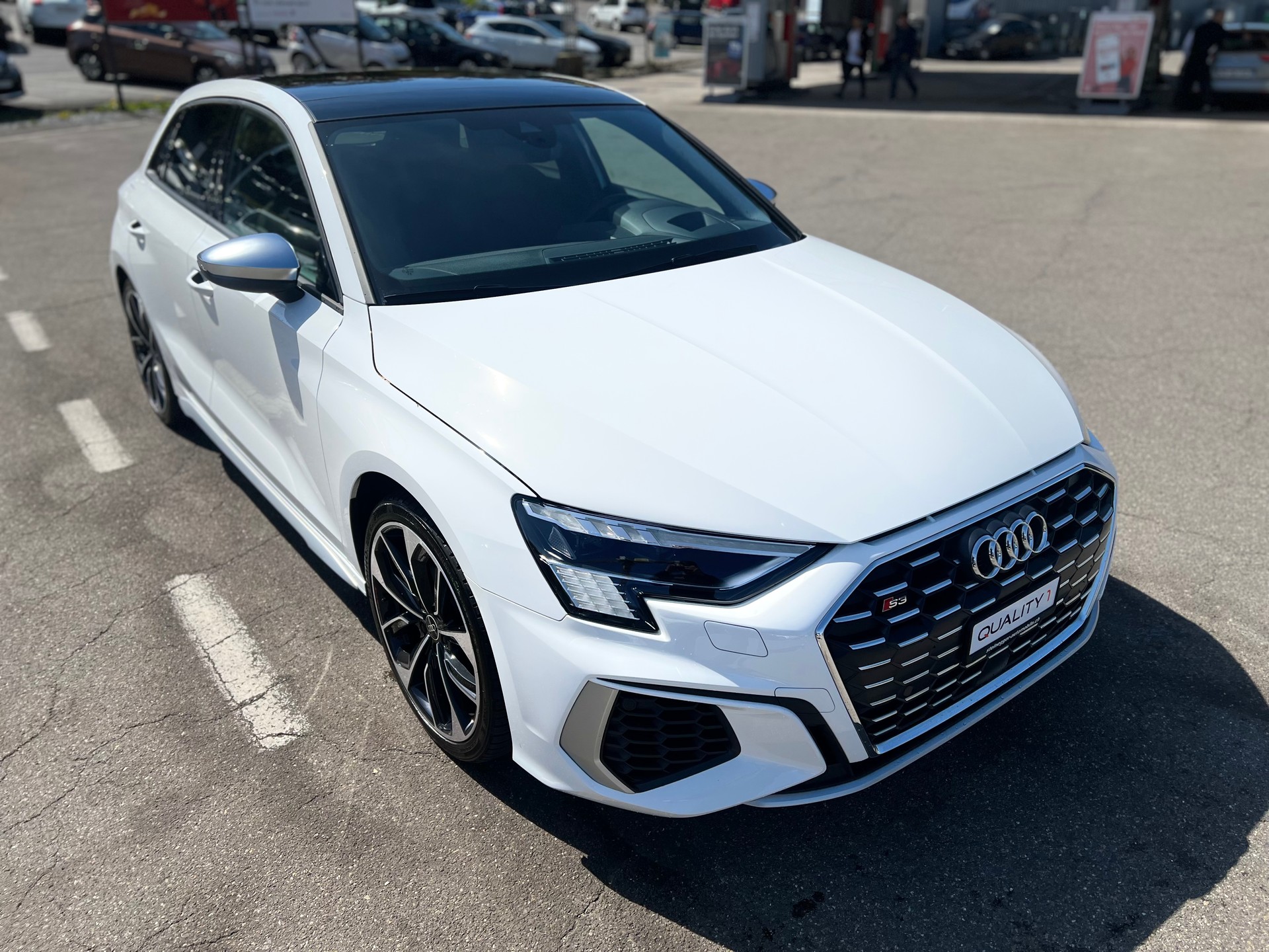 AUDI S3 Sportback 2.0 TFSI quattro S-tronic-showroom-element-1