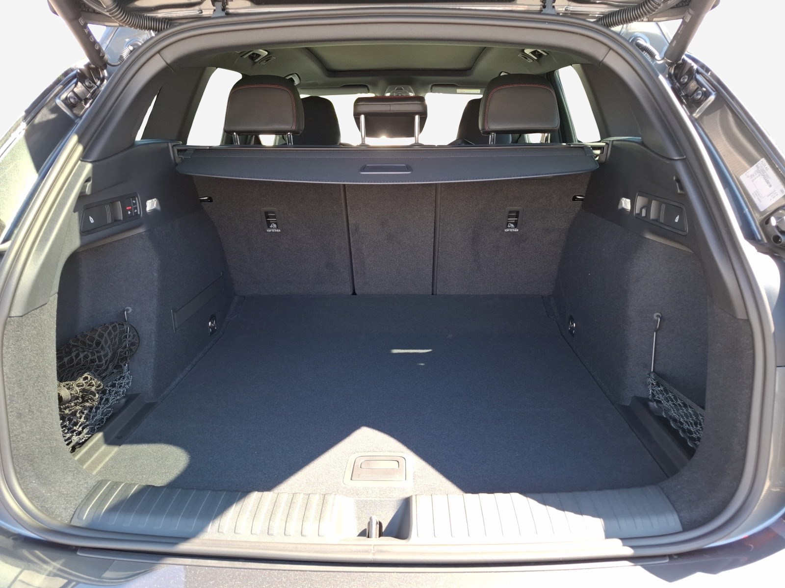 AUDI Q6 e-tron quattro-image-12