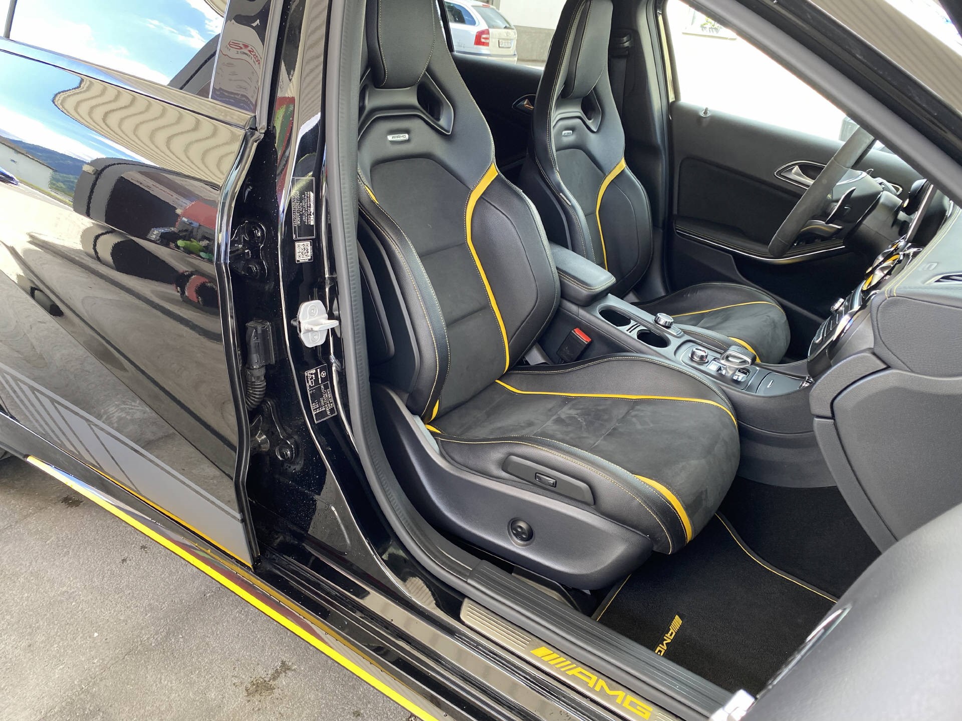 MERCEDES-BENZ A 45 AMG 4m-image-6