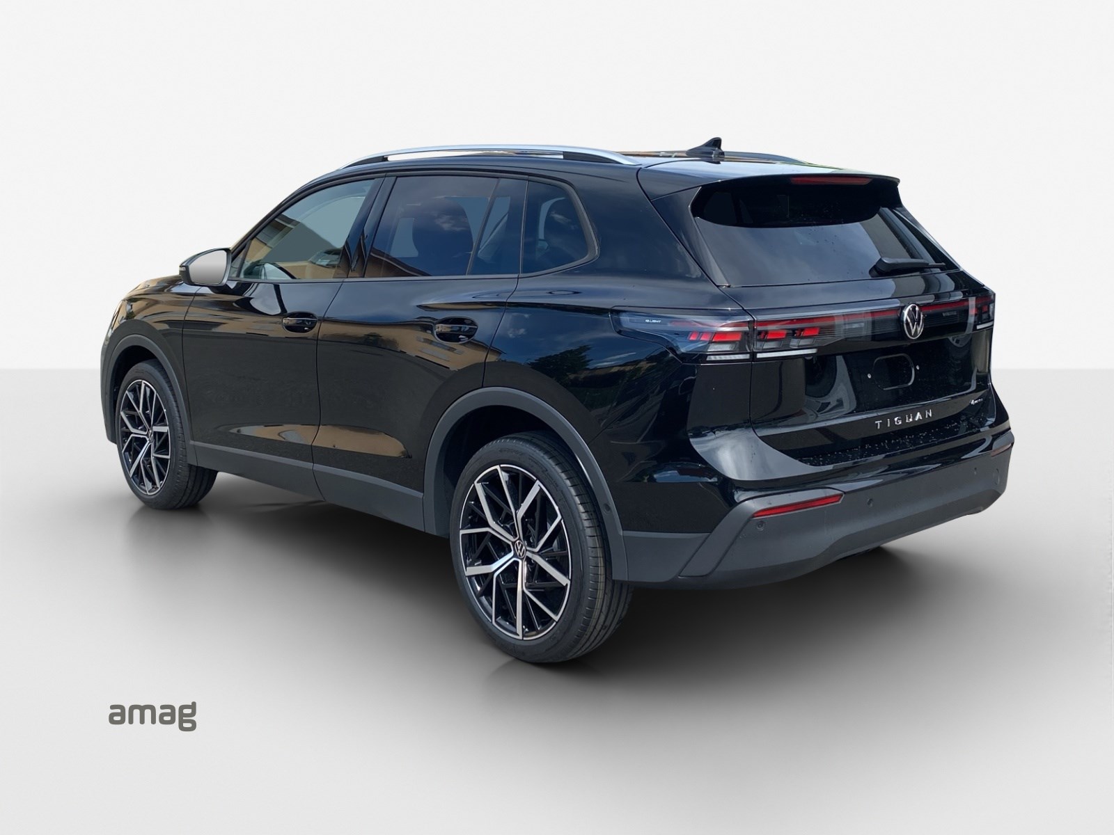 VW Tiguan 2.0 TSI DSG United 4Motion-showroom-element-2