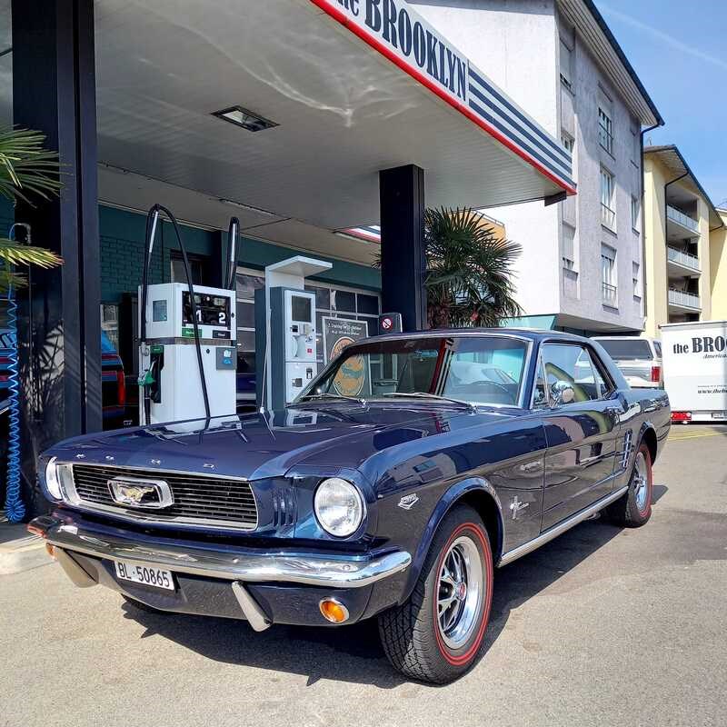 FORD MUSTANG High Performance-image-2