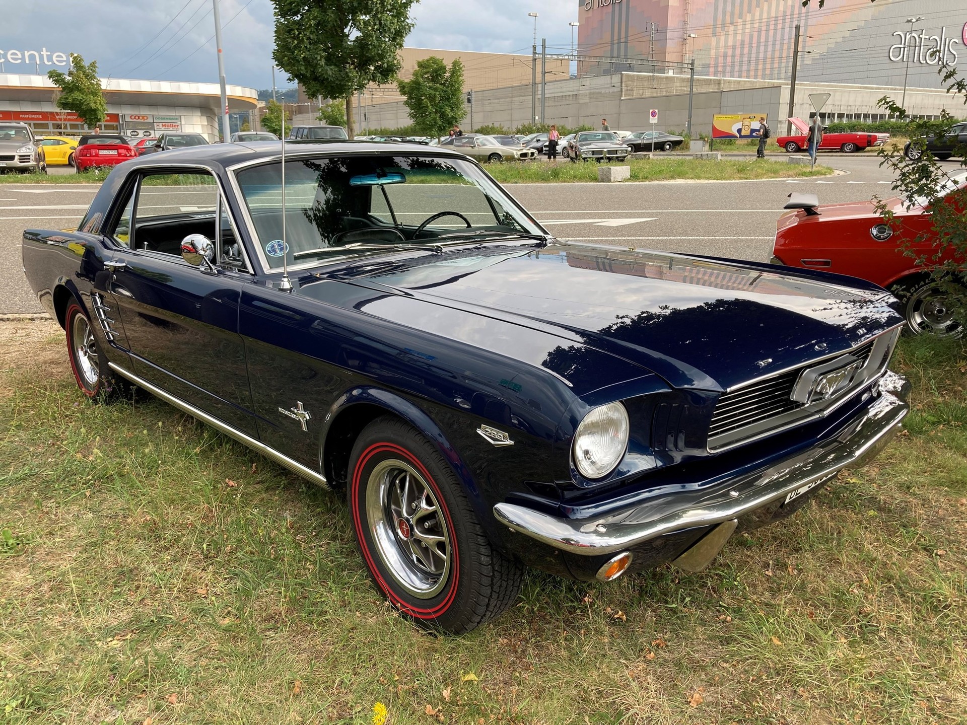 FORD MUSTANG High Performance-image-8