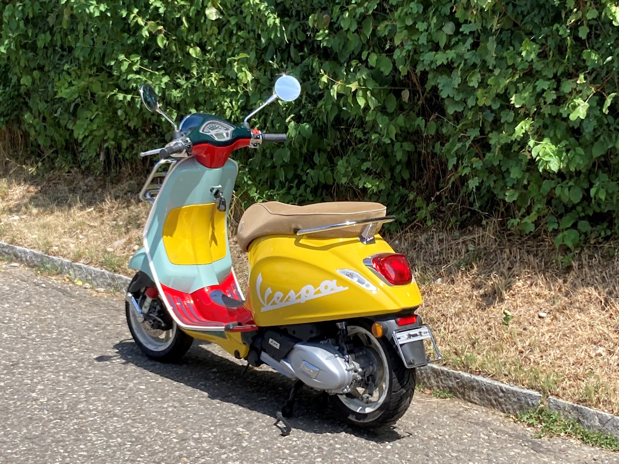 sean wotherspoon vespa 125