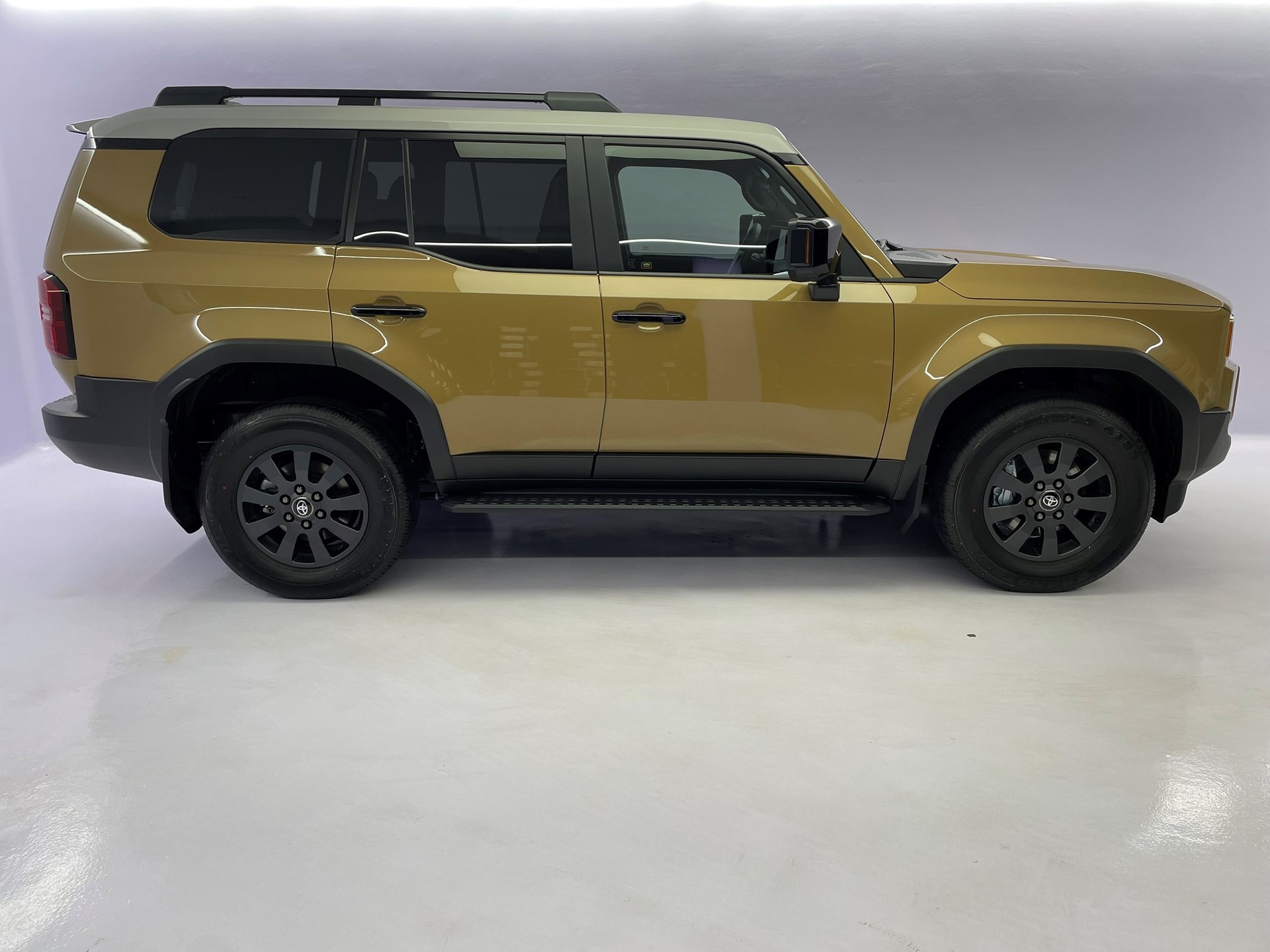TOYOTA Land Cruiser 2.8 D 230 First Edition AWD-showroom-element-2