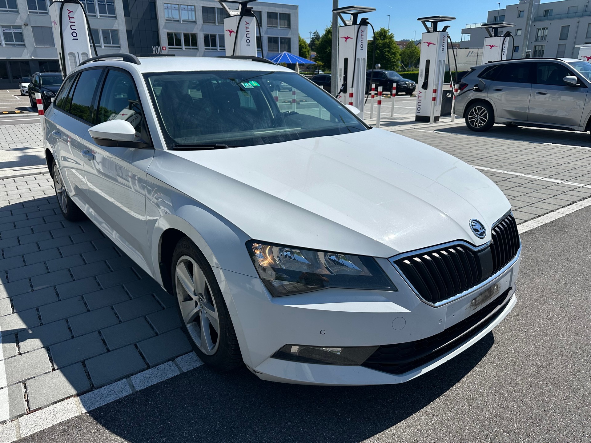SKODA Superb Combi 2.0 TDi Active 4x4
