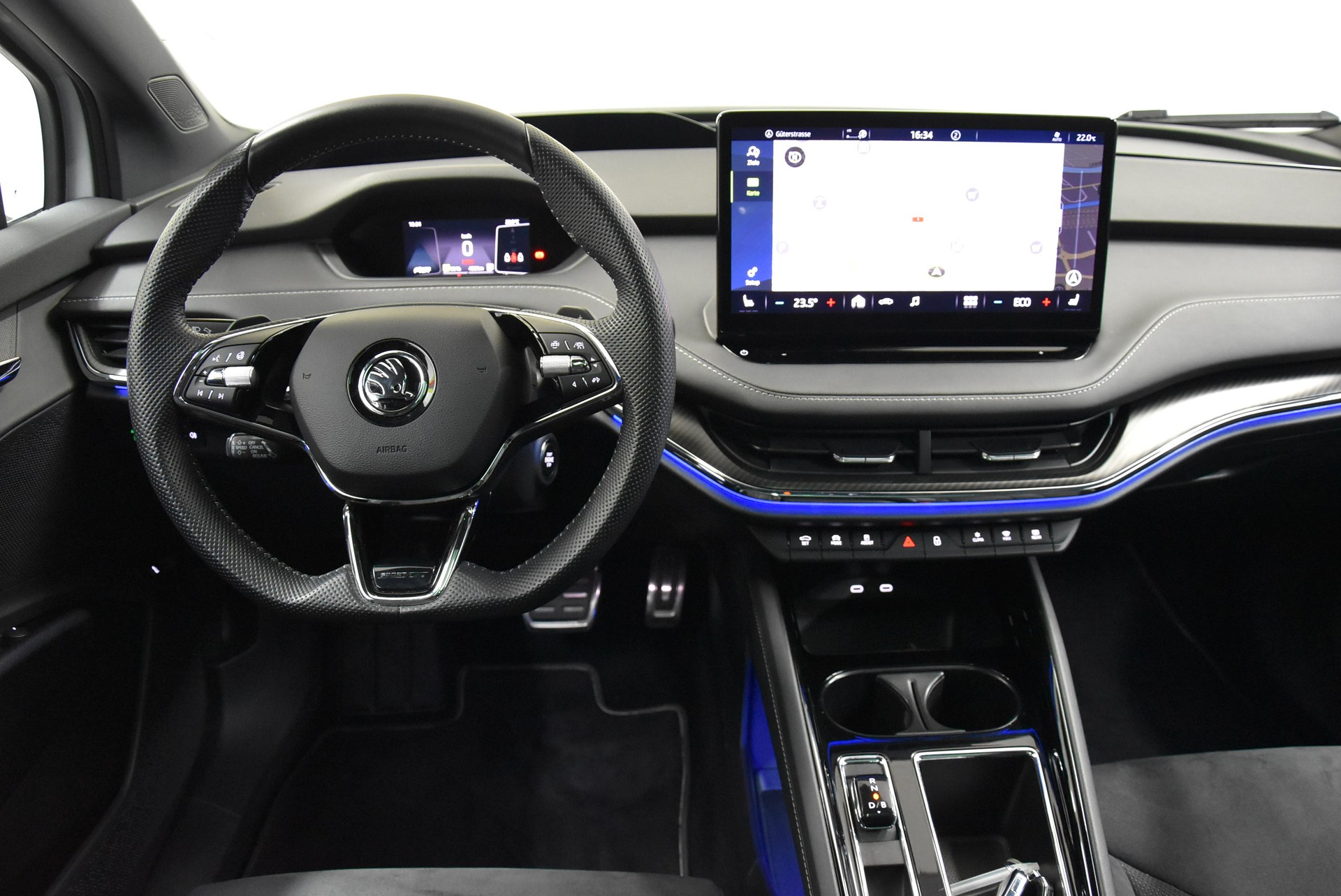 SKODA Enyaq iV 80 SportLine-image-4