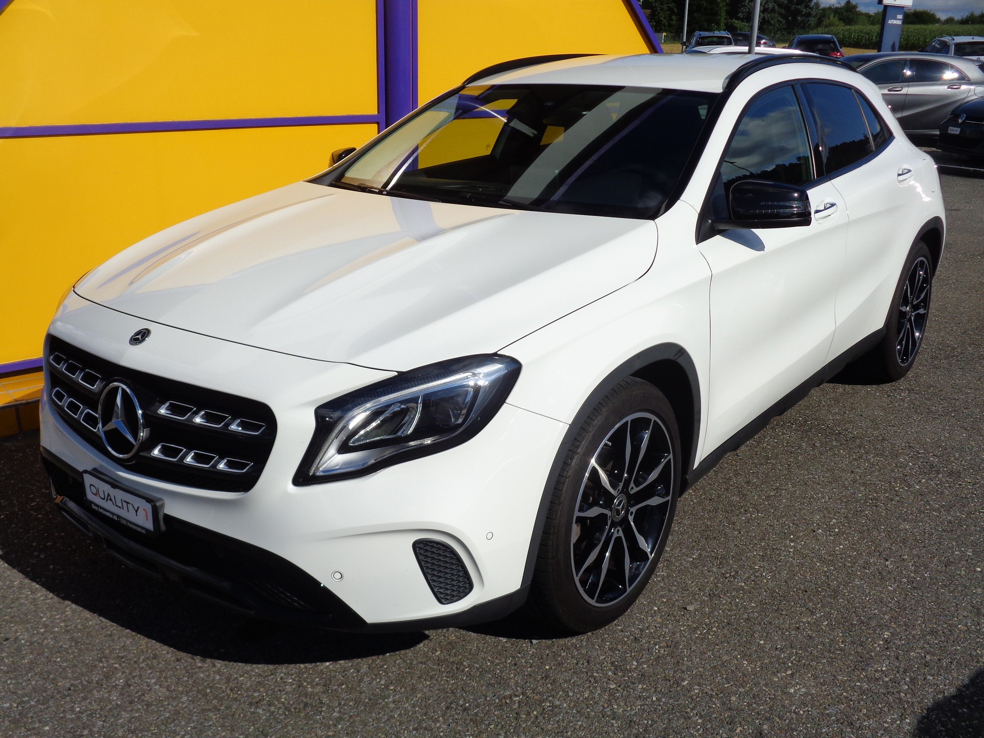 MERCEDES-BENZ GLA 200 Night Star 7G-DCT