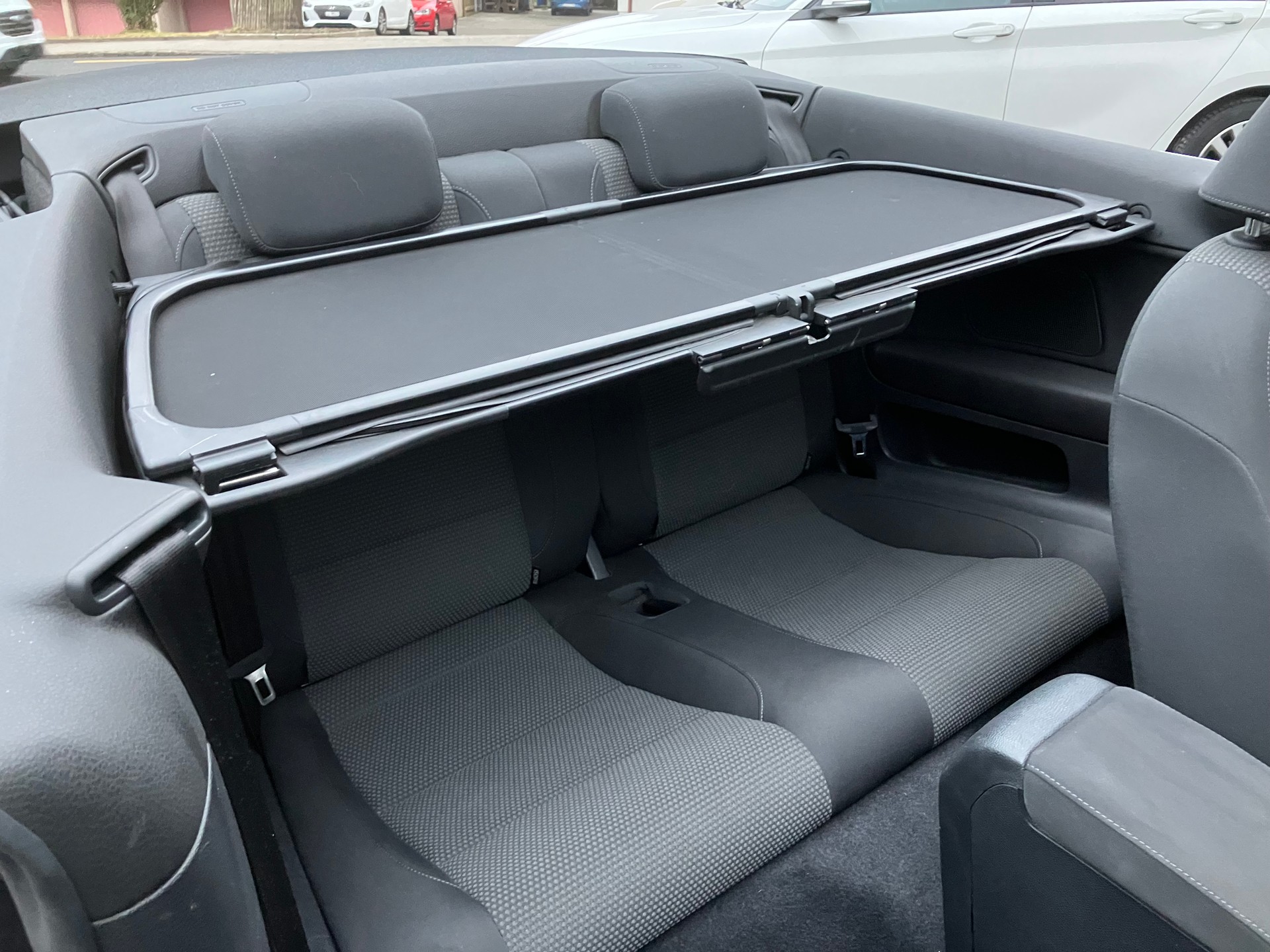 VW Golf Cabrio 1.2 TSI BlueMotion Technology Design-image-6