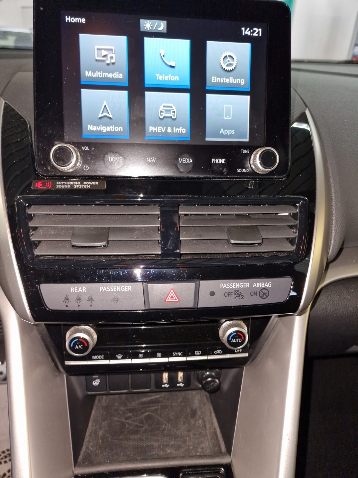 MITSUBISHI Eclipse Cross 2.4 PHEV Invite 4WD-image-4
