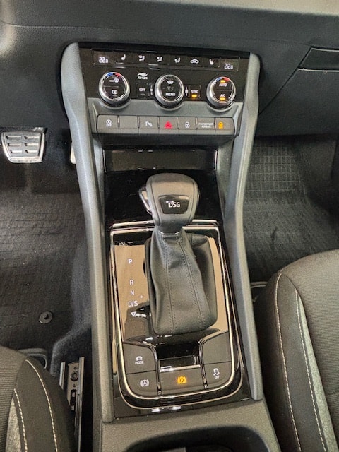 SKODA Karoq 1.5 TSI ACT Drive DSG-image-6