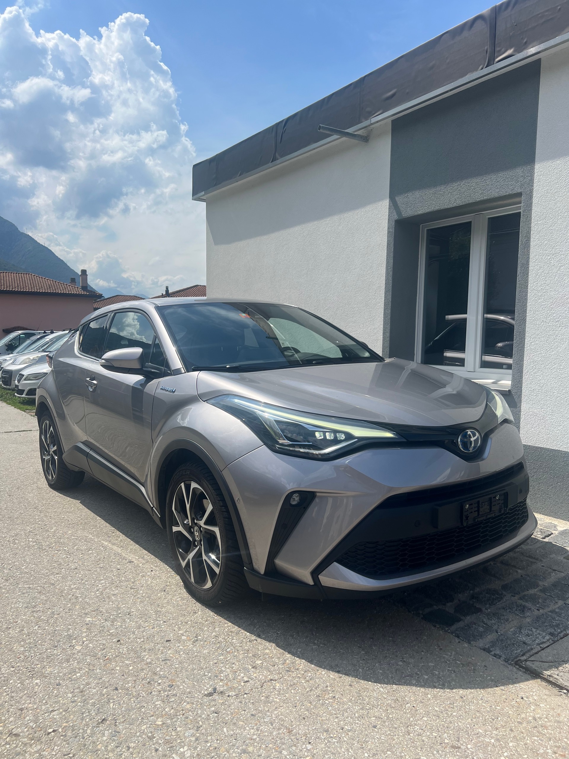 TOYOTA C-HR 2.0 HSD CVT Trend