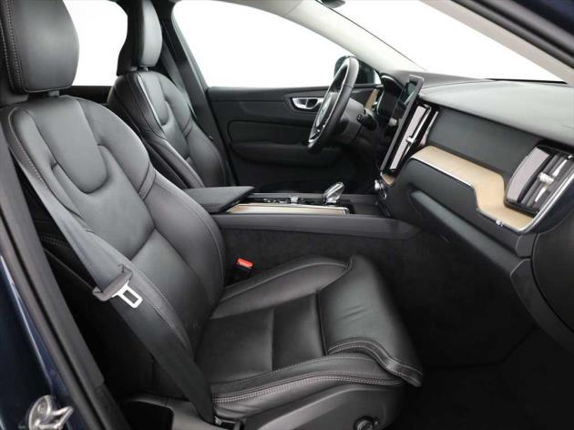 Image VOLVO XC60 XC60 T8 eAWD PluginHybrid Plus Dark Geartronic