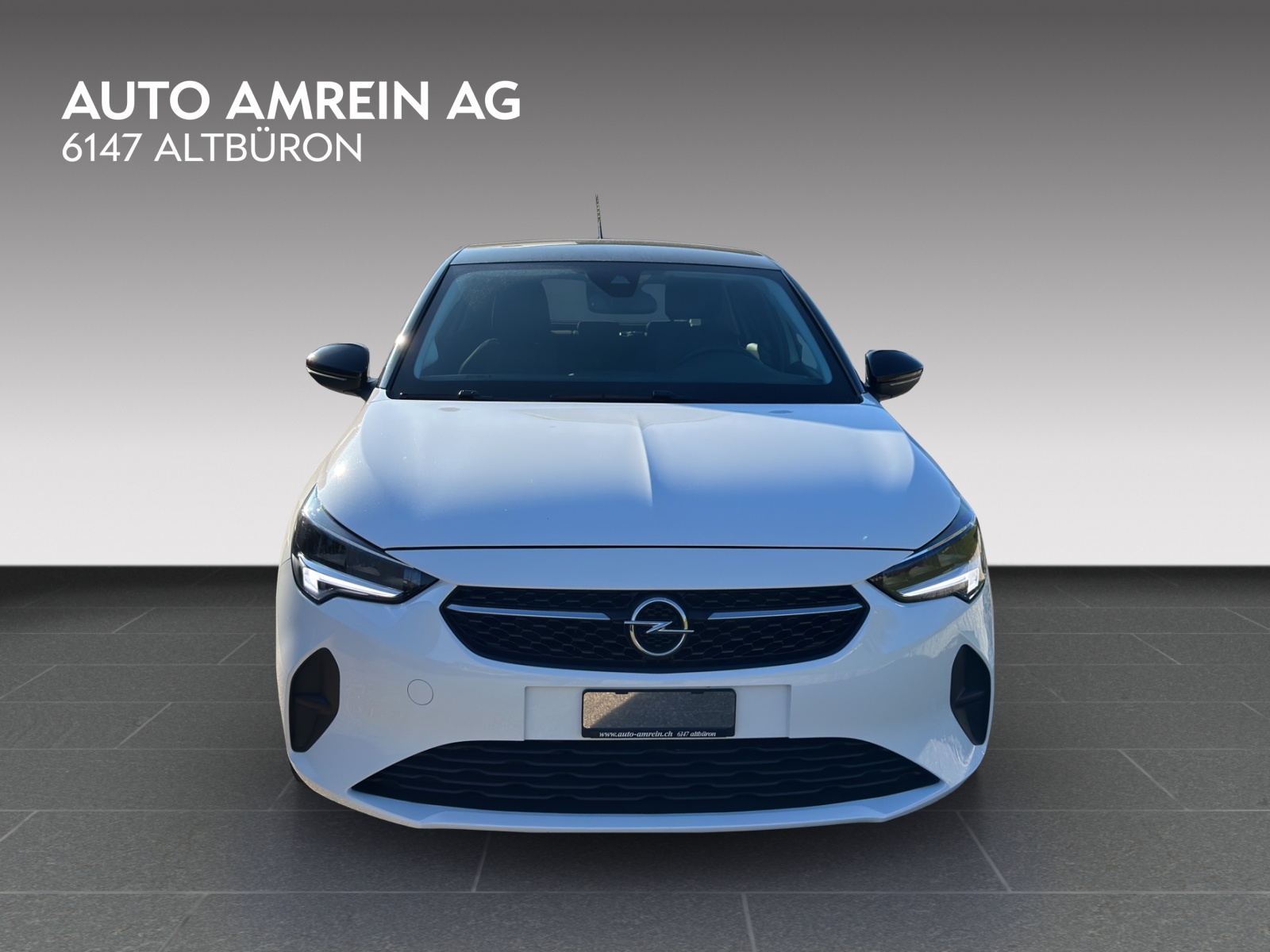 OPEL Corsa e-Edition-showroom-element-2