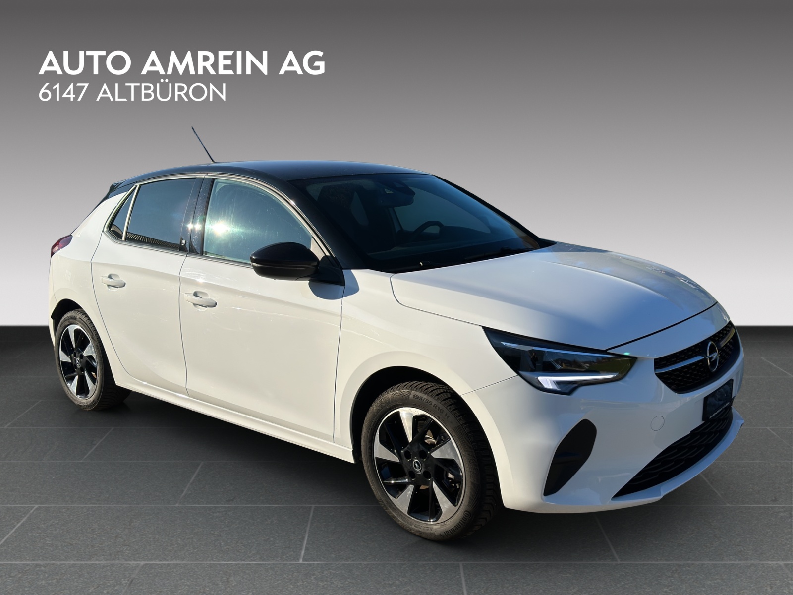 OPEL Corsa e-Edition-showroom-element-1