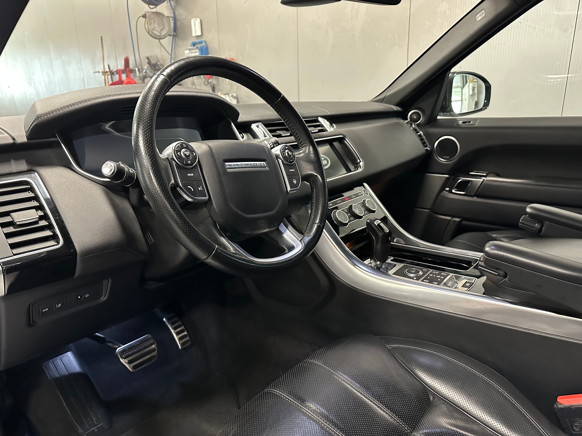 LAND ROVER Range Rover Sport 4.4 SDV8 HSE Dynamic Automatic-image-10