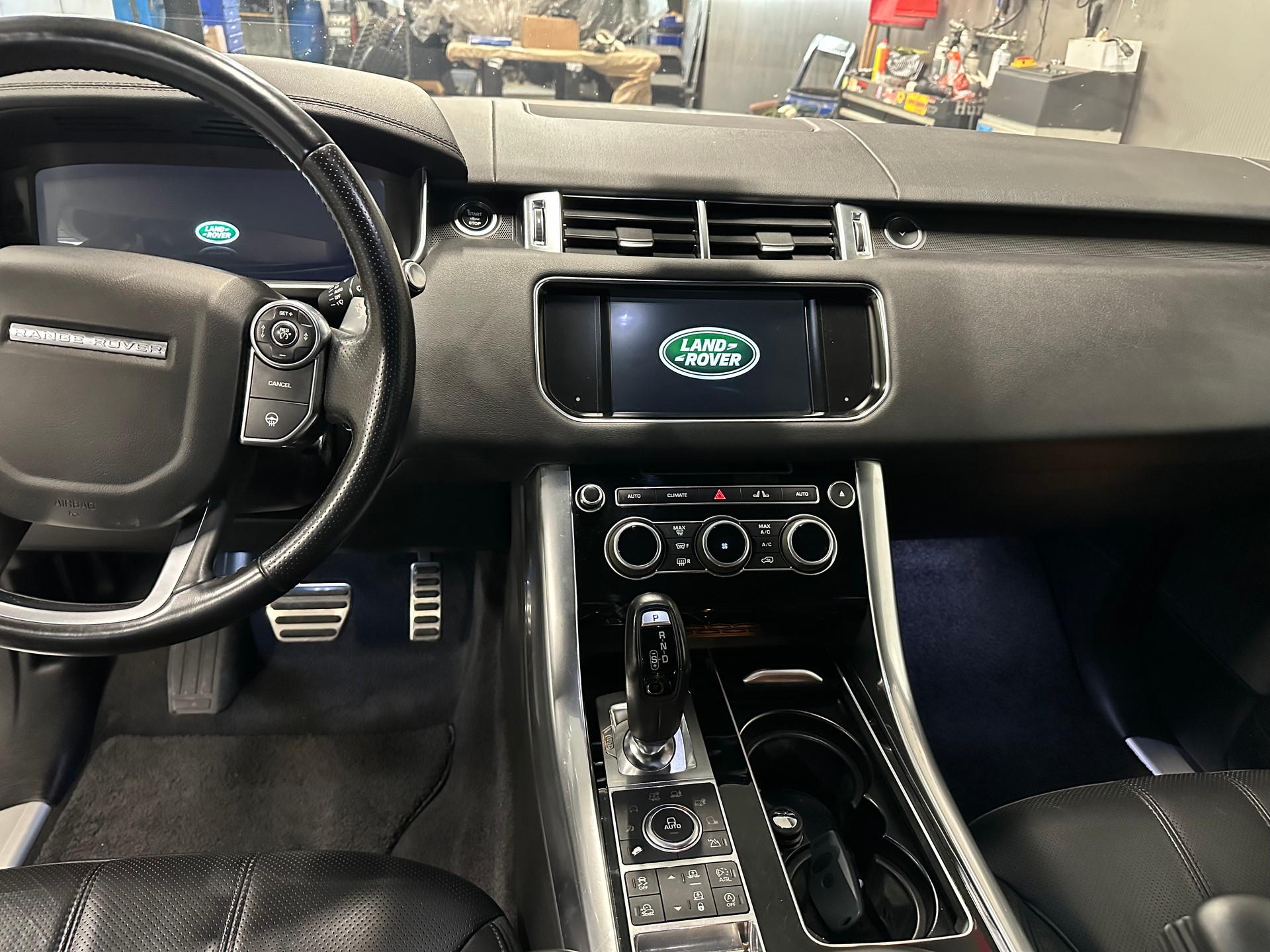 LAND ROVER Range Rover Sport 4.4 SDV8 HSE Dynamic Automatic-image-14