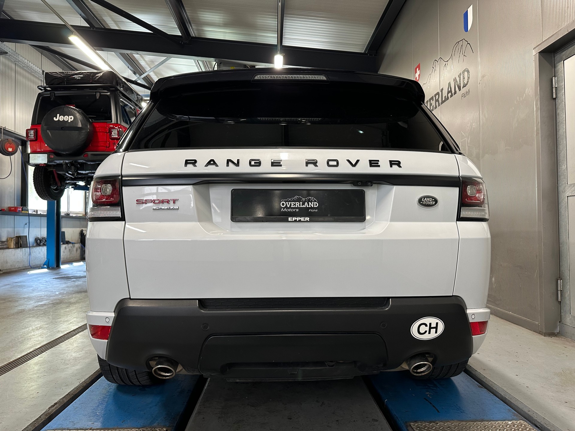 LAND ROVER Range Rover Sport 4.4 SDV8 HSE Dynamic Automatic-image-5