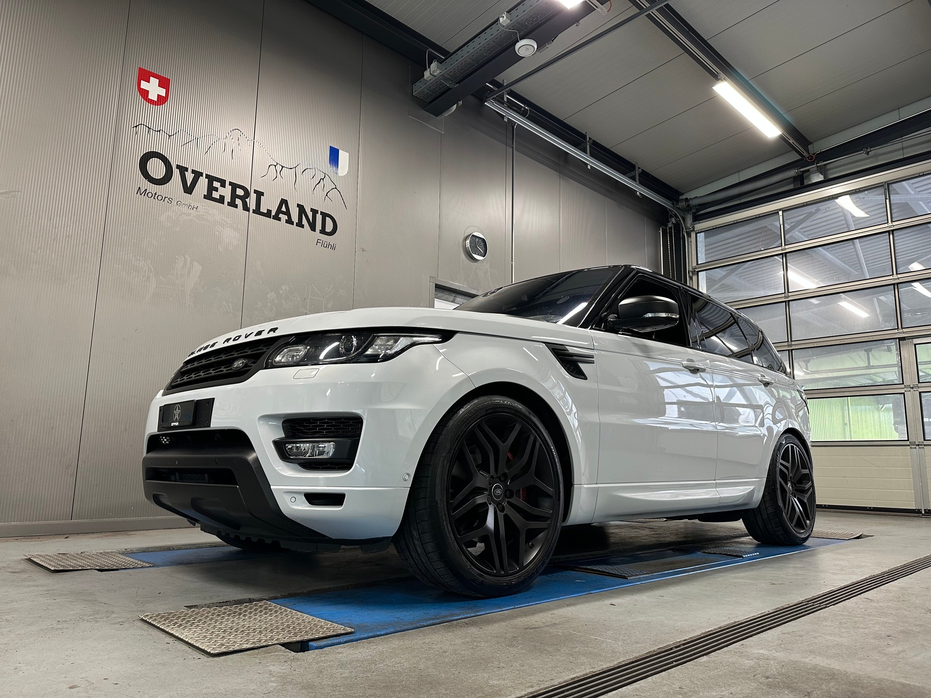 LAND ROVER Range Rover Sport 4.4 SDV8 HSE Dynamic Automatic-image-13