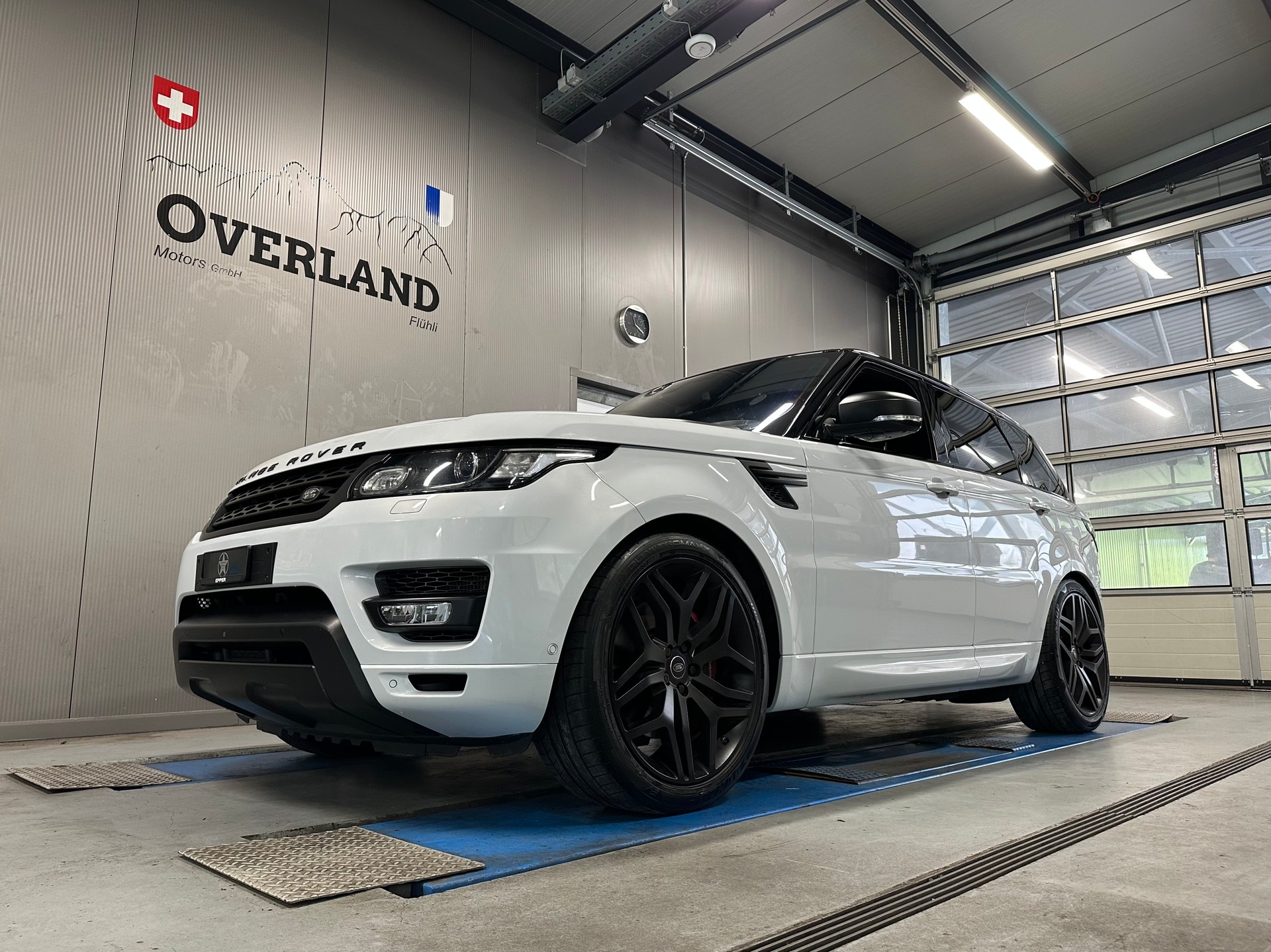 LAND ROVER Range Rover Sport 4.4 SDV8 HSE Dynamic Automatic