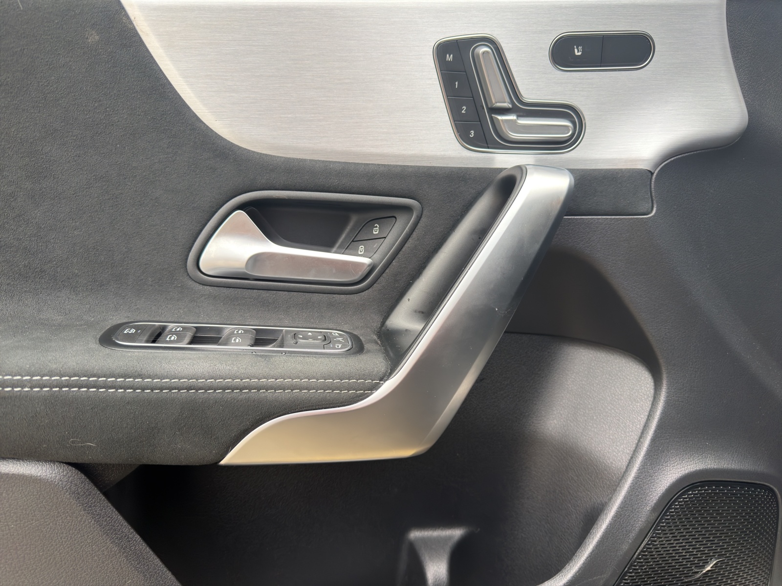 Image MERCEDES-BENZ A-200 A 200 AMG Line 4Matic