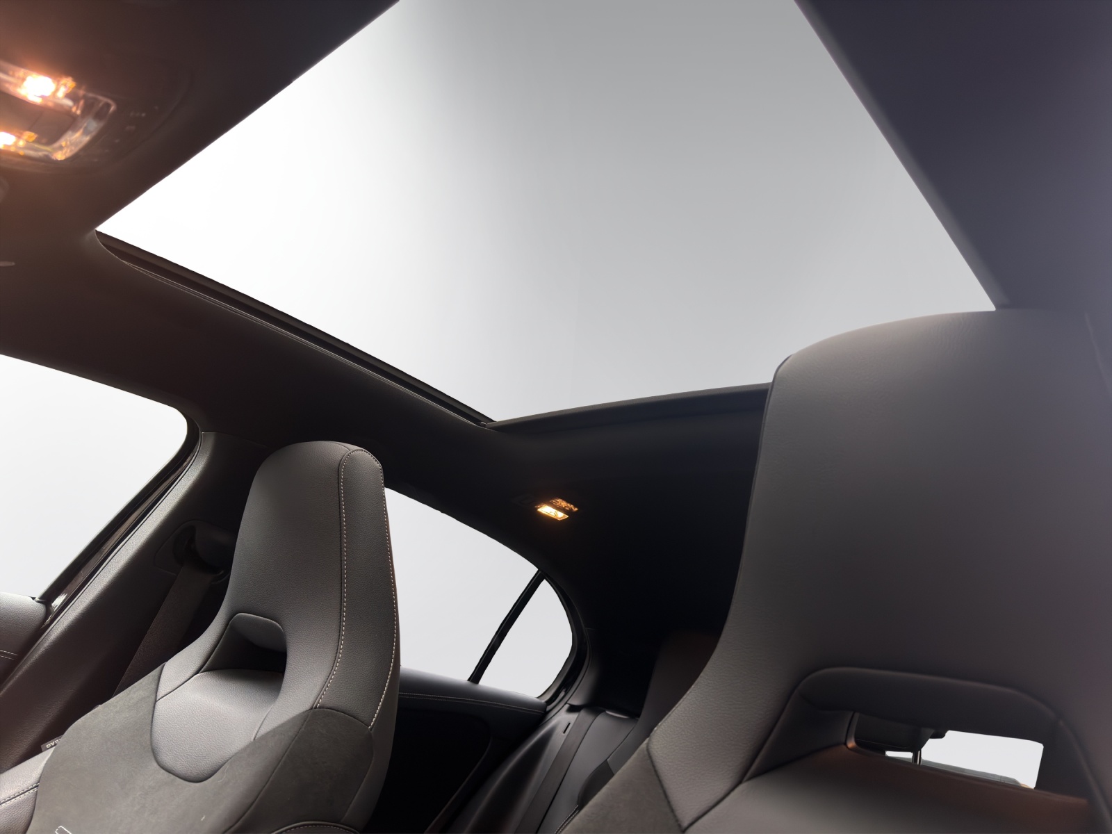 Image MERCEDES-BENZ A-200 A 200 AMG Line 4Matic