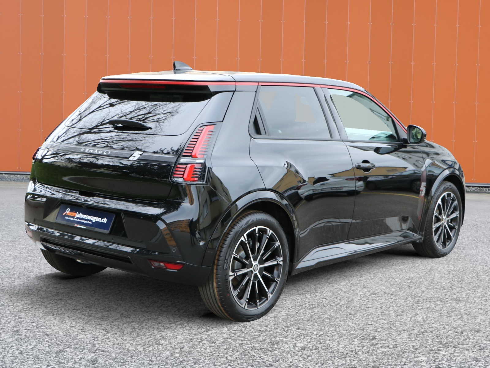 RENAULT R5 E-Tech Comfort Range 52 kWh Iconic Five-showroom-element-1