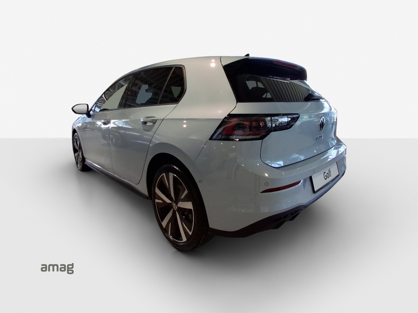 VW Golf 1.5 TSI PHEV GTE-showroom-element-2