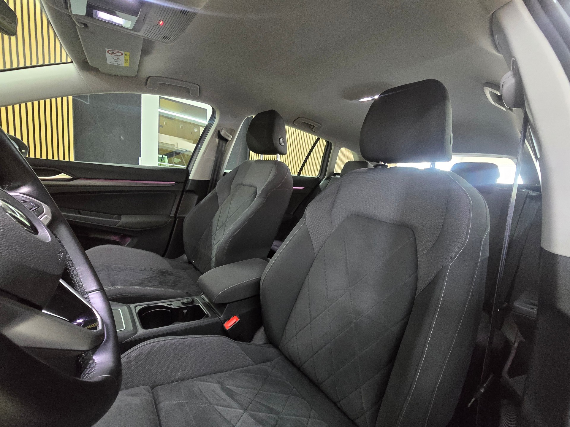 VW Golf Variant 2.0 TDI Style DSG-image-9