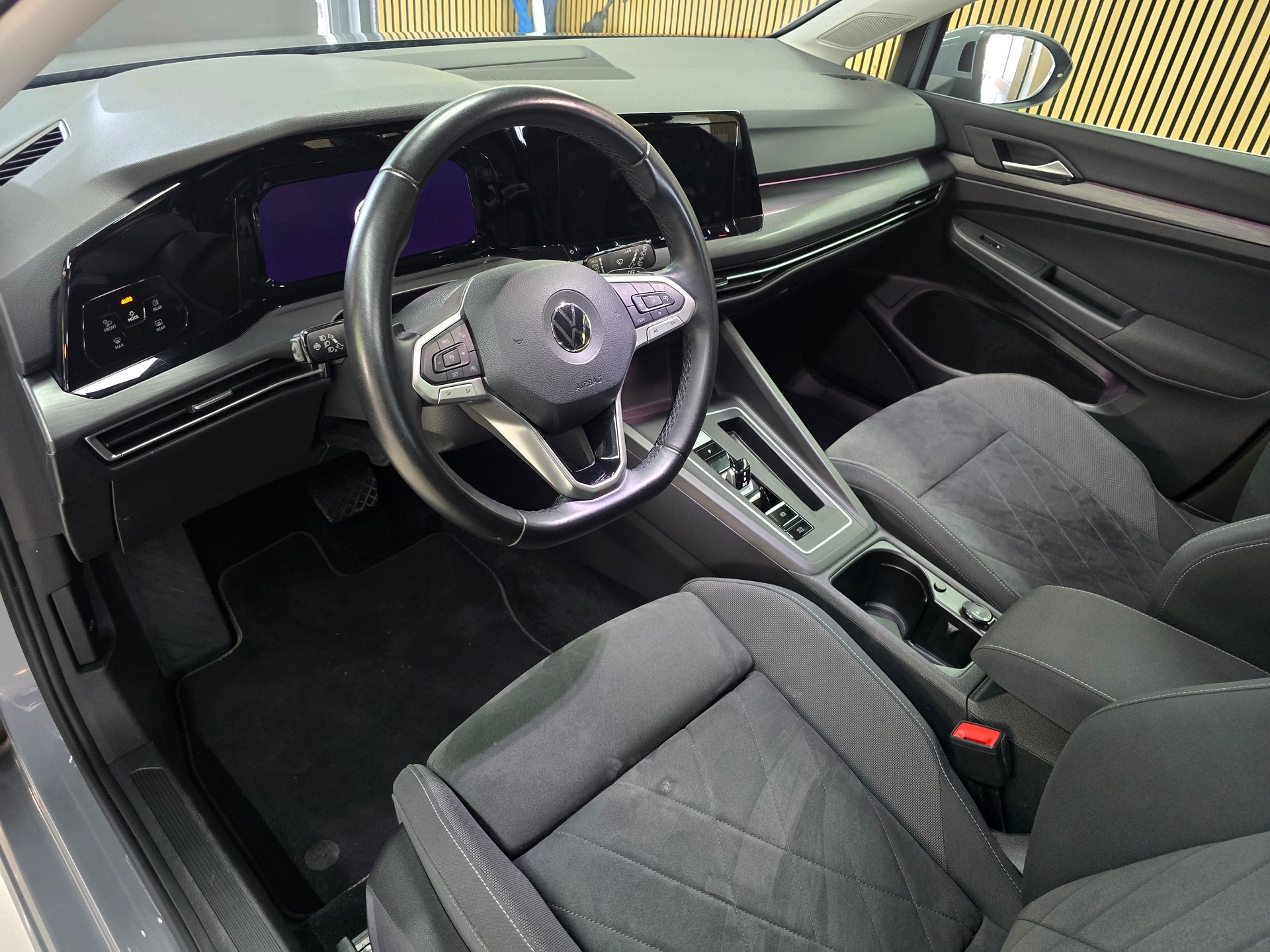 VW Golf Variant 2.0 TDI Style DSG-image-7