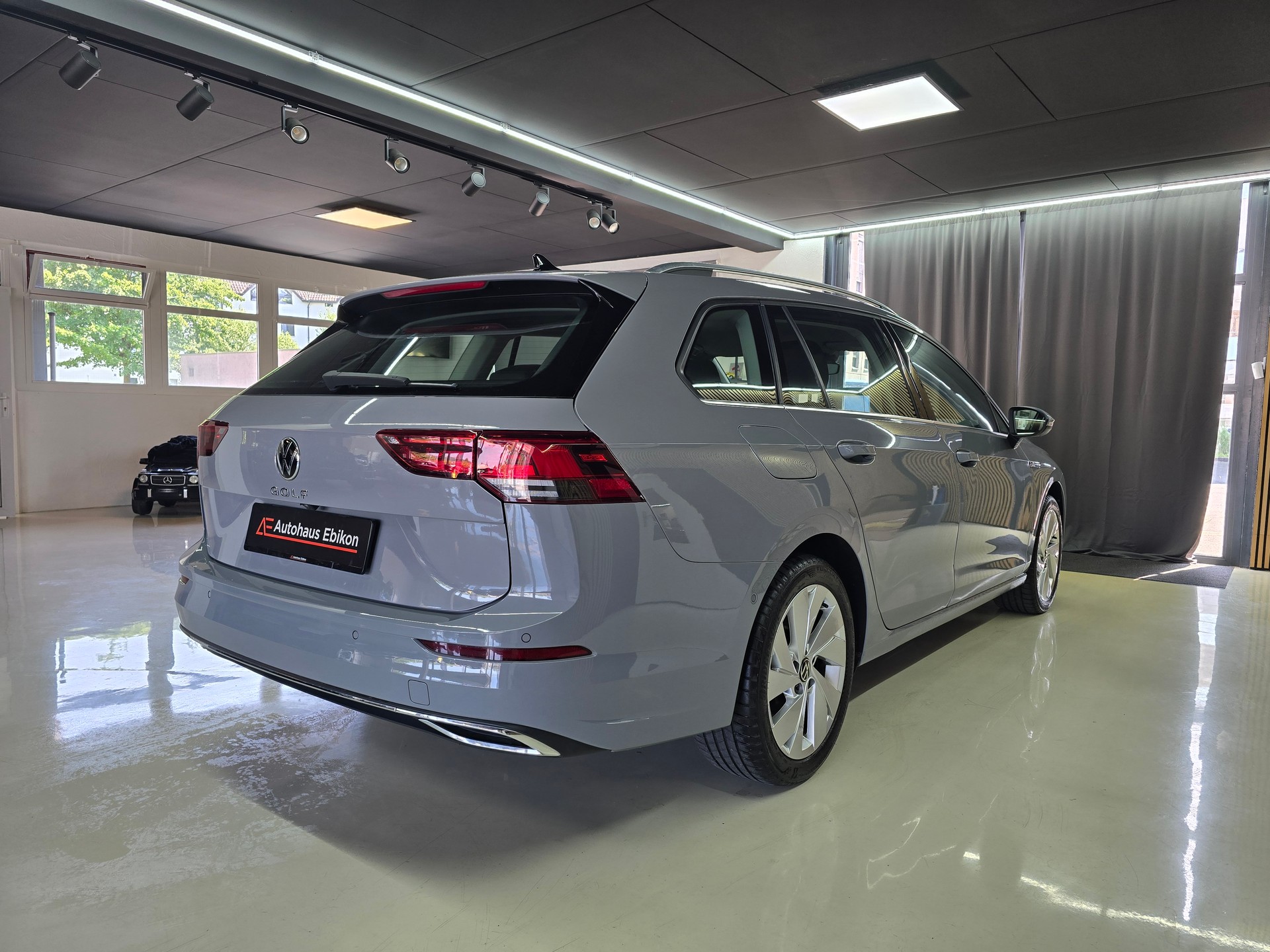 VW Golf Variant 2.0 TDI Style DSG-image-6