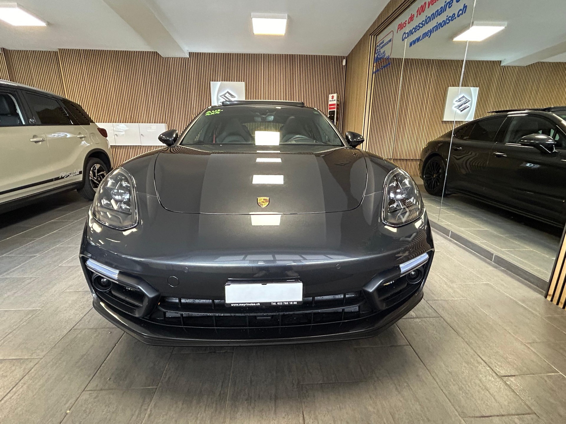 PORSCHE Panamera 4.0 V8 GTS-showroom-element-3