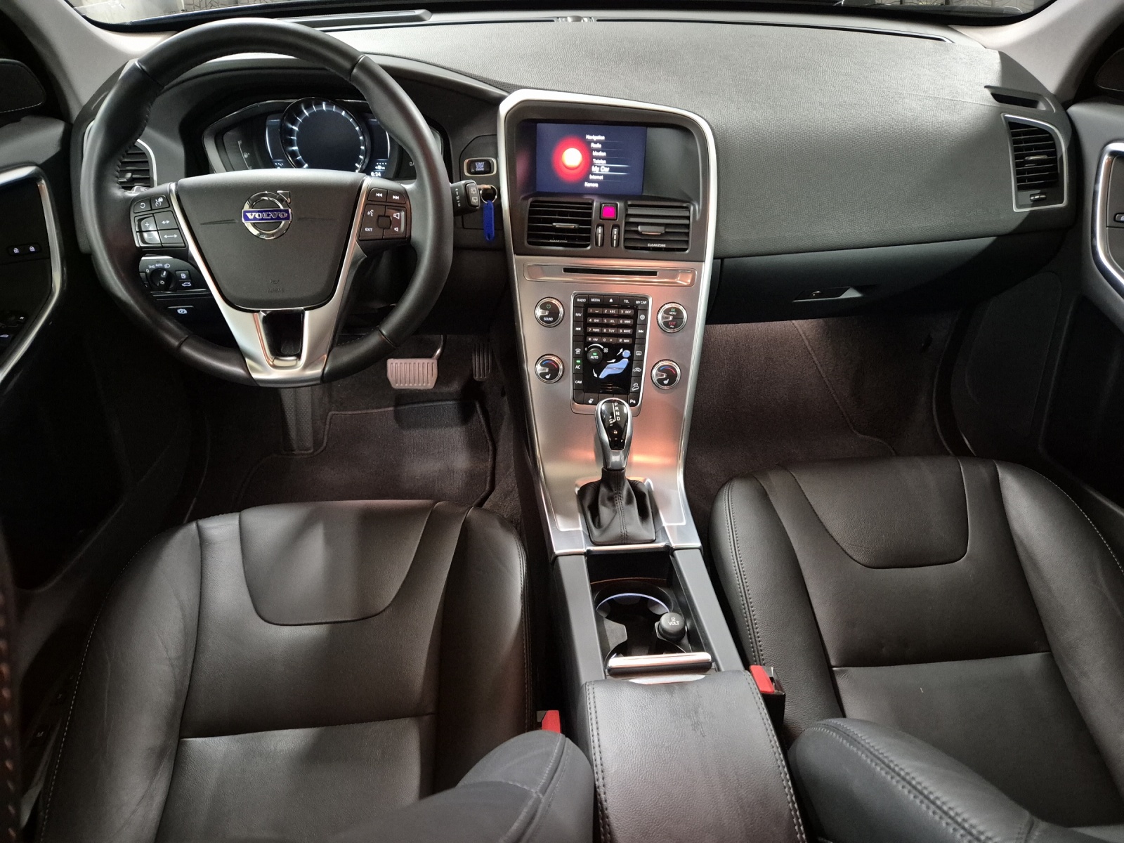 VOLVO XC60 2.0 T5 Summum AWD S/S-image-14