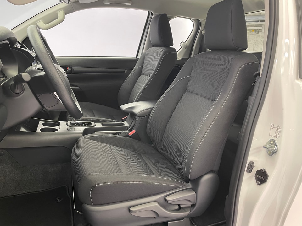 Hilux Extra Cab 2.4 D 175 Comfort 4x4