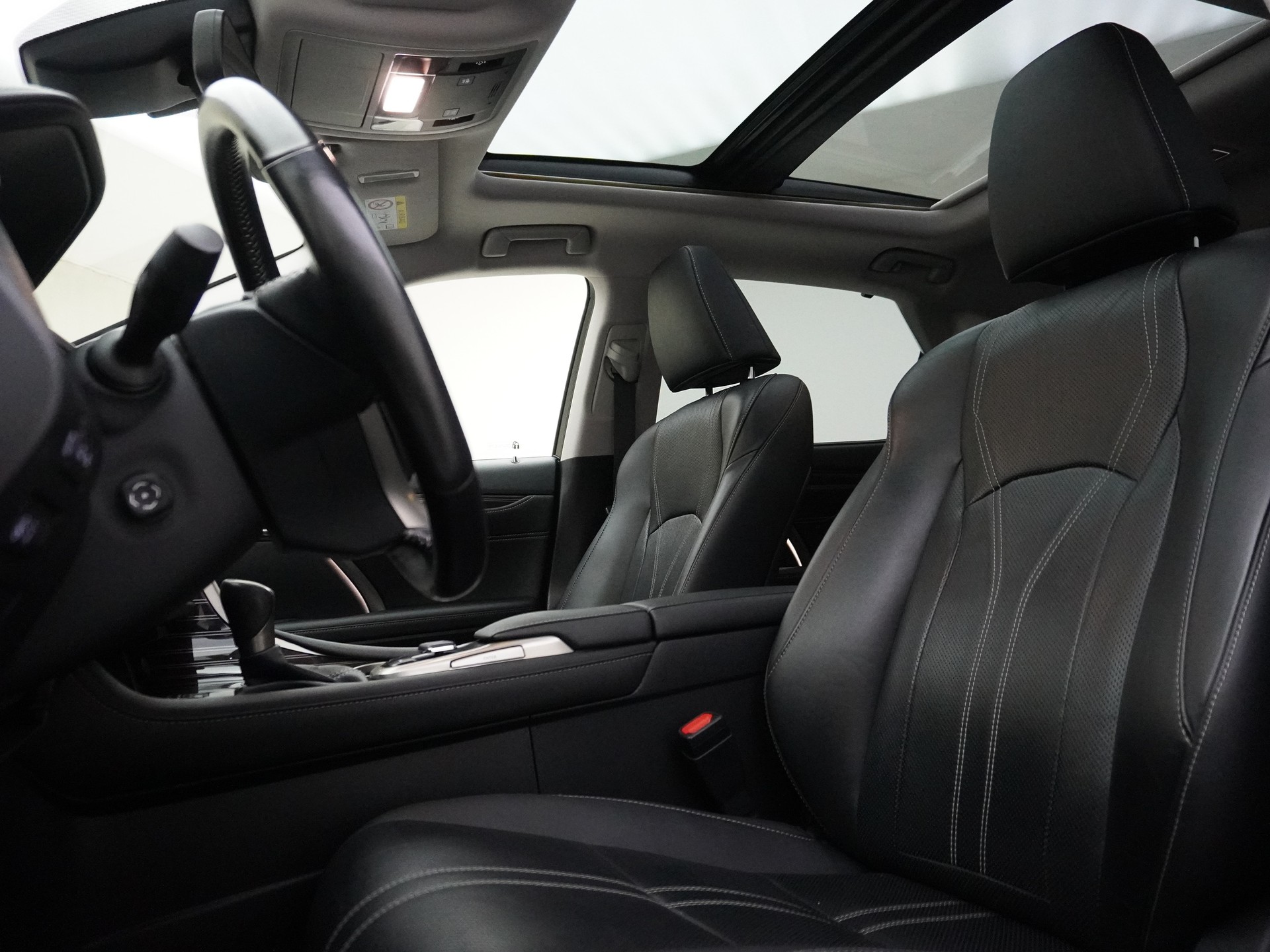 LEXUS RX 450h excellence AWD CVT **Panorama- Glasschiebedach, elektrisch**Gratis Service bis 100'000KM**8-Fachbereifung neu**-image-8