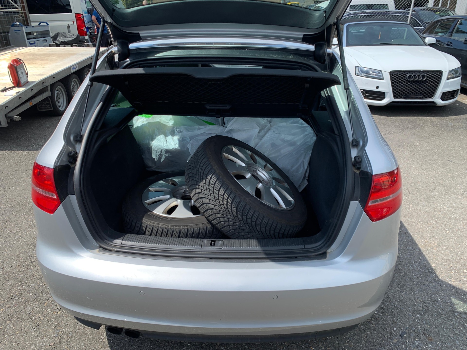 AUDI A3 Sportback 2.0 TFSI Attraction-image-9